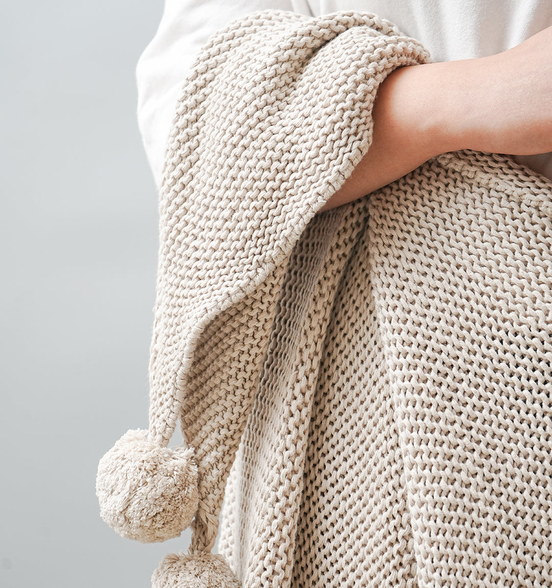 Paudha’s Exquisite All-Season Wavy Breathable Knitted Sofa Throw - Celestial White