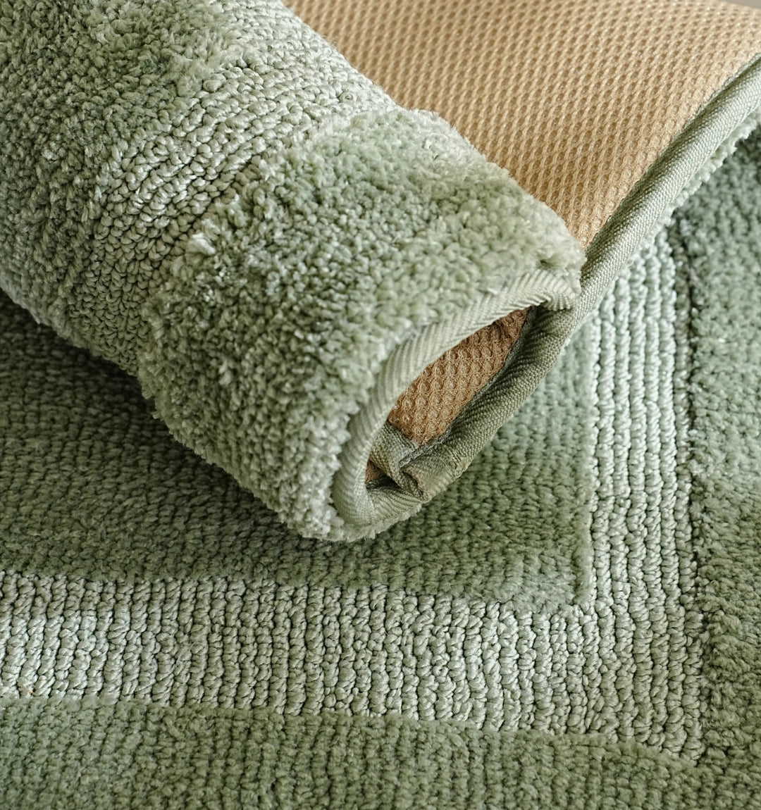 Classic Knitted Border Foam Padded Bathmat - Moss Sage