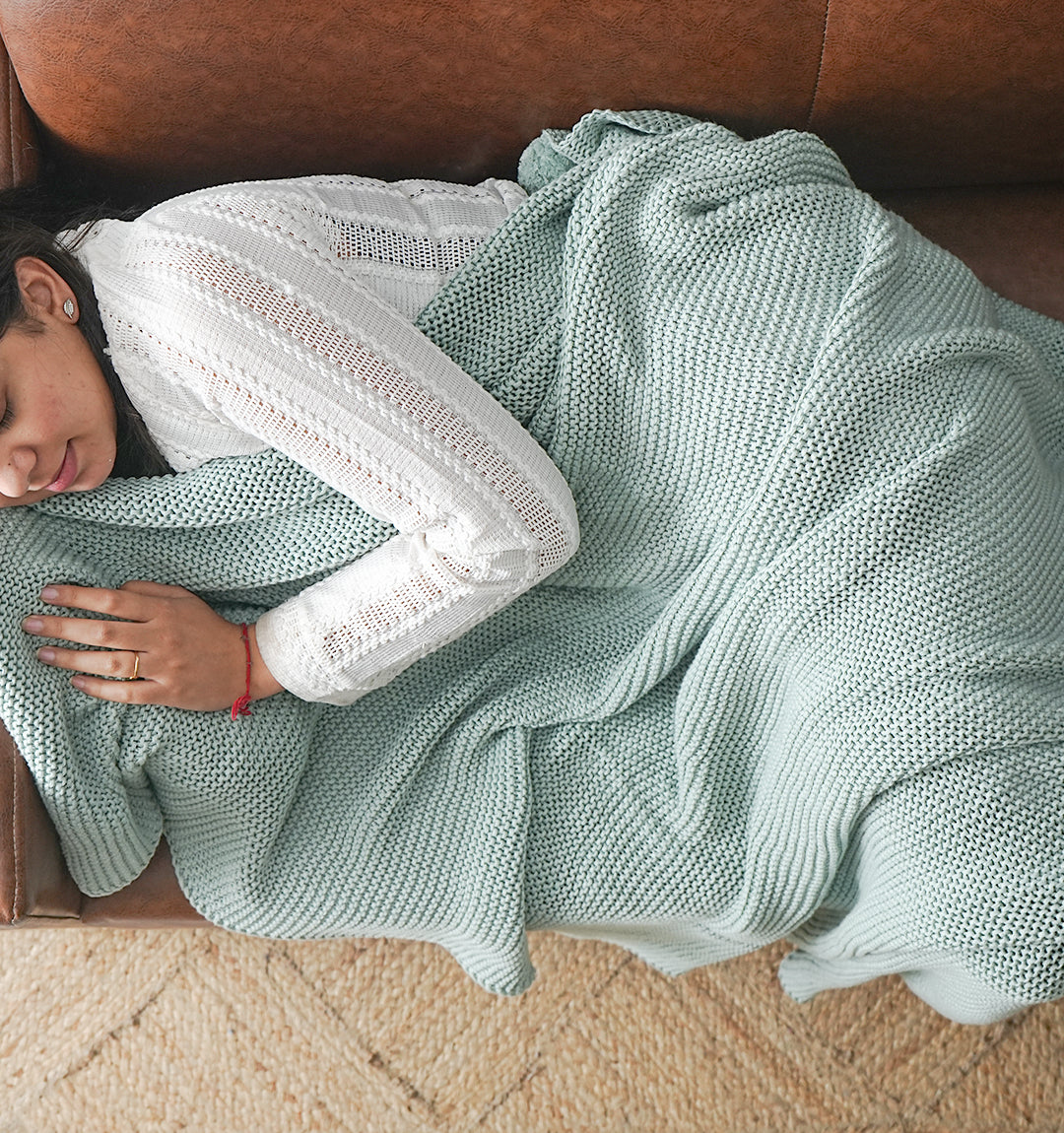 Paudha’s Exquisite All-Season Breathable 100% Cotton Wavy Knitted Sofa Throw - Arctic Blue