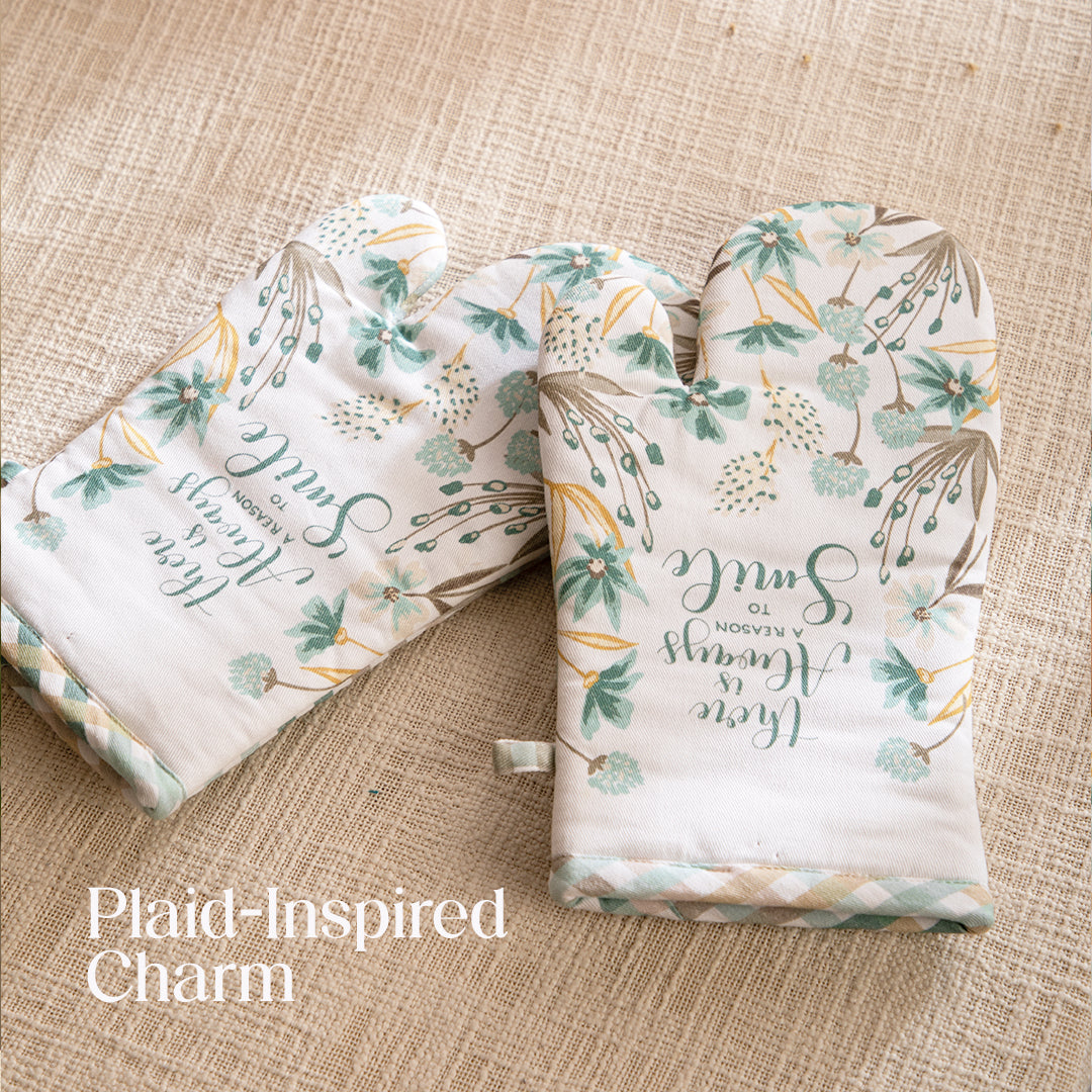 Paudha’s Heat-Resistant Quilted Oven Mitten with Plaid - Basil Breeze