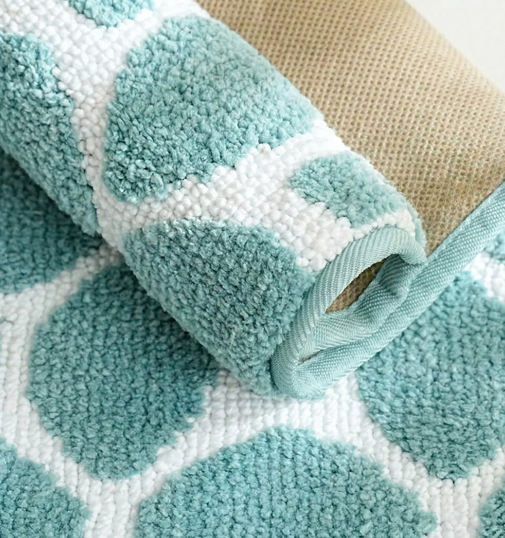 Knitted Geo Diamond Foam Padded Bathmat - Icy Teal