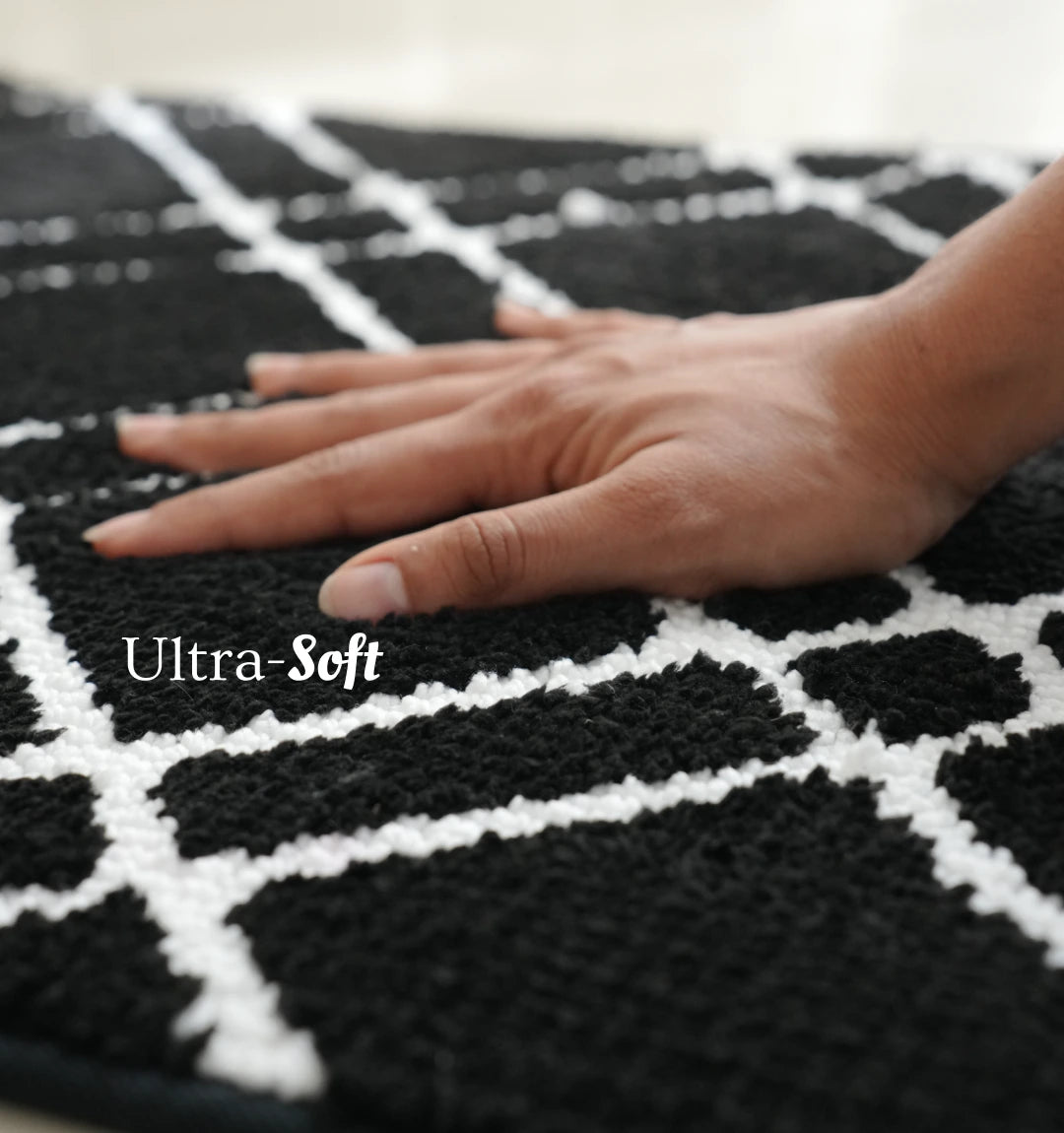 Knitted Geo Diamond Bathmat - Onyx Grid